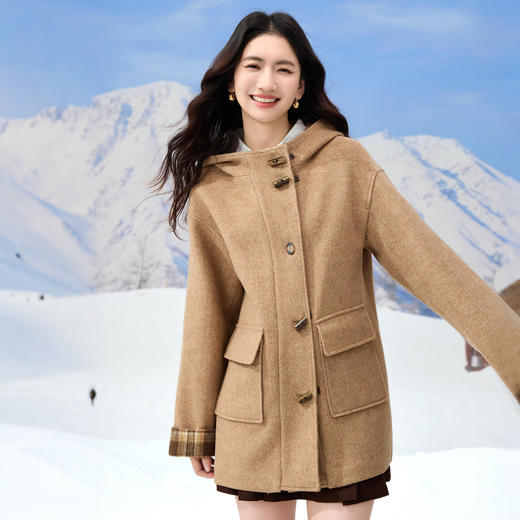 【12/10新品6折】熙世界牛角扣连帽毛呢外套女2025年冬季新款撞色格纹加厚呢子大衣 商品图4