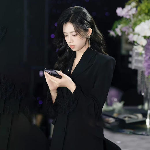 法小曼*子珍专款/高端蕾丝花边黑西装女时尚职业装春秋西服微喇裤套装正装两件套 商品图4