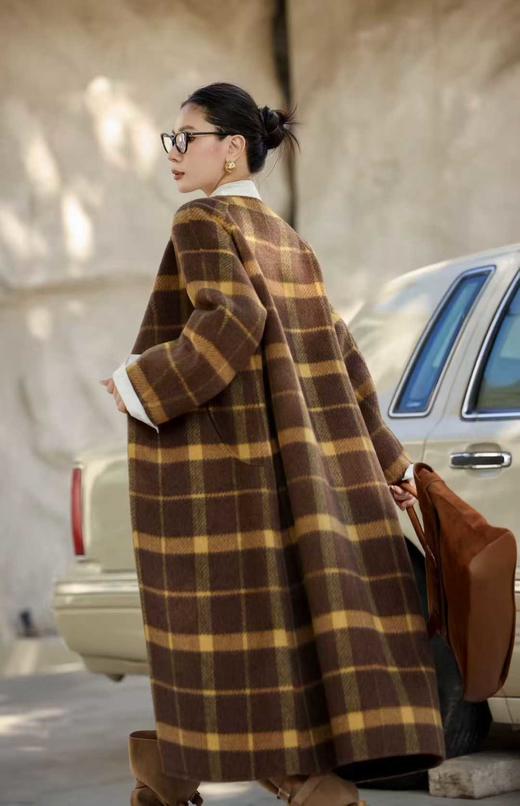 SZ6C11_栀黄色_大衣_冬季_圆领单排扣格纹双面呢_高级女装_BERNIEELEN 伯妮斯茵 商品图2