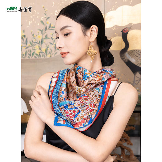 喜得宝文创丝巾《冠礼》数码大方巾 杭州丝绸100%桑蚕丝素绉缎 商品图3