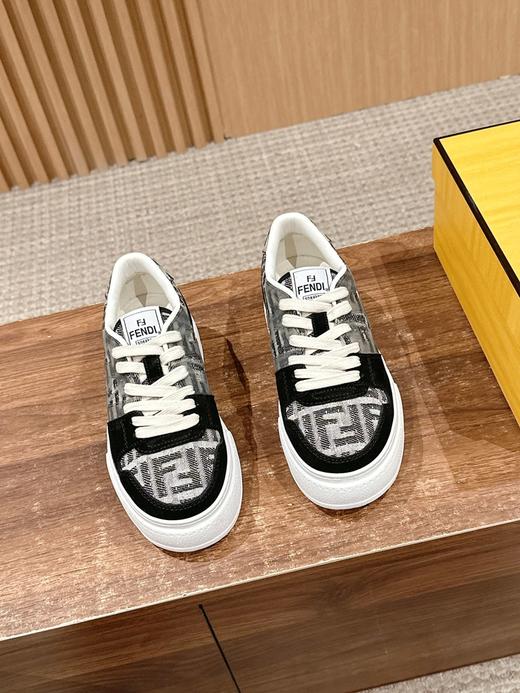 FENDI芬迪新款厚底板鞋休闲运动鞋（ZX*DBG） 商品图1