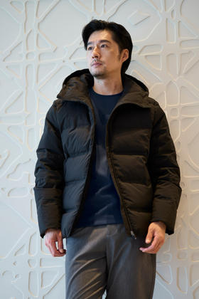 拇指白小宇中款鹅绒服无限系列