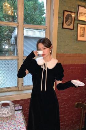 SIA SAYLOR 法式千金礼服袖套毛领丝绒连衣裙 21984