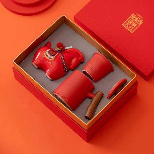 【一群朋友】2026 骐骥驰聘·暴富马新年红办公杯套组 商品图3