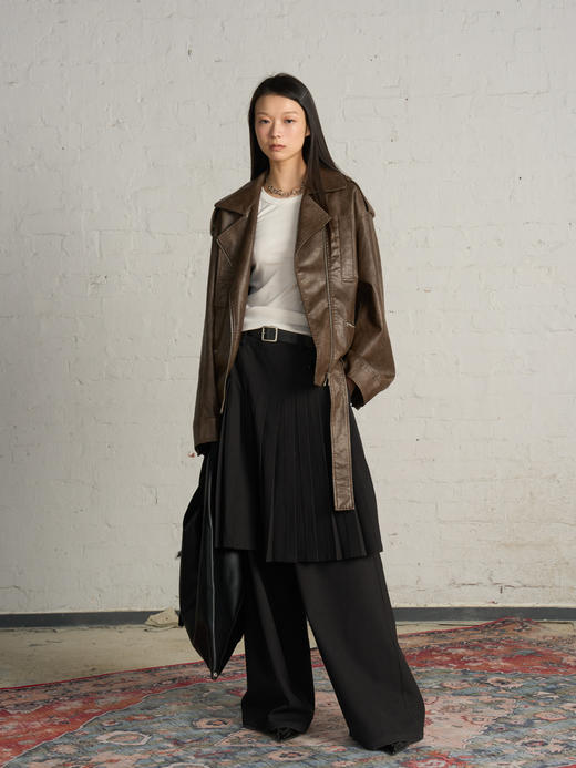 【5折不退换 买六免一】TakeCare当心   翻领深灰棕斜门襟下摆系扣皮衣 商品图4