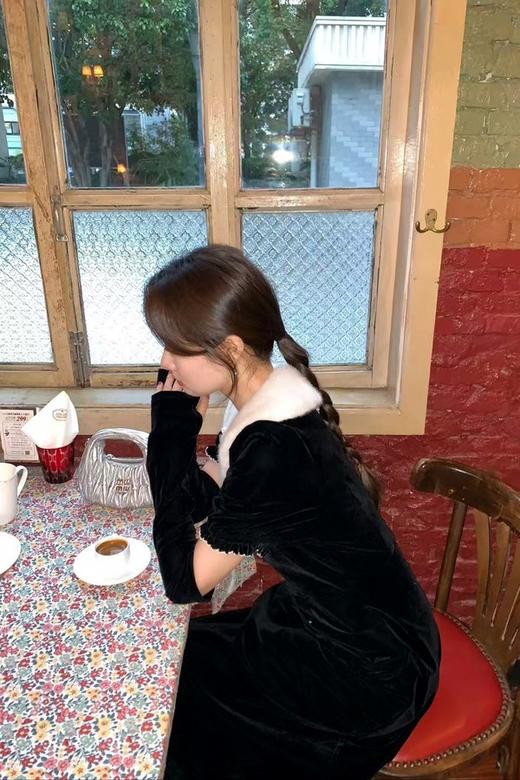 SIA SAYLOR 法式千金礼服袖套毛领丝绒连衣裙 21984 商品图4