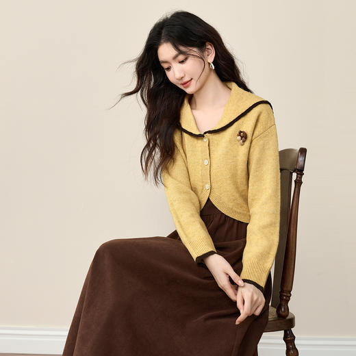 【12/10新品6折】熙世界千金感可露丽风套装女装秋冬短款翻领毛衣磨毛连衣裙两件套 商品图4