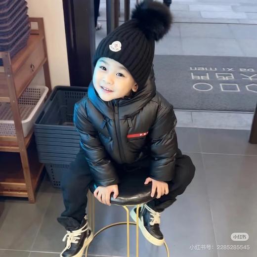 P普拉达儿童红标羽绒服 商品图5