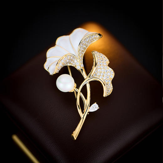 高级感滴油微镶锆石叶子胸针，小众轻奢风时尚胸花别针大衣配饰LY-Z-098 商品图1