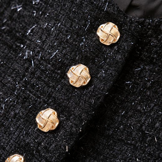 「高货wl」全新升级【铂金会员441/天猫599/差价158】(99332)洛诗琳2025小香风长毛工艺粗花呢外轻奢A字半身裙两件套 商品图3