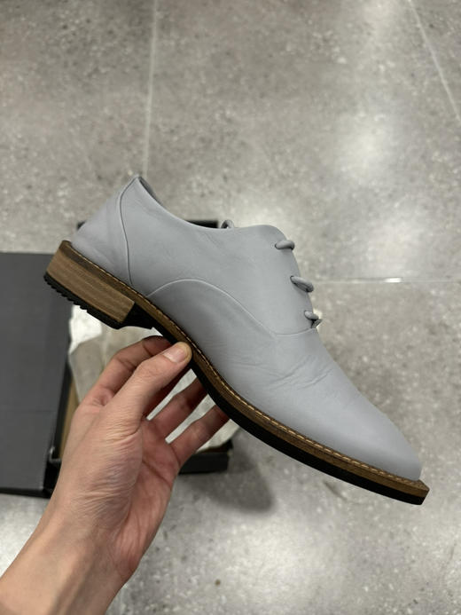 正品 ecco Sartorelle 25 时尚平底鞋 女款 银灰色 全新原盒 尺码37码0399 商品图2