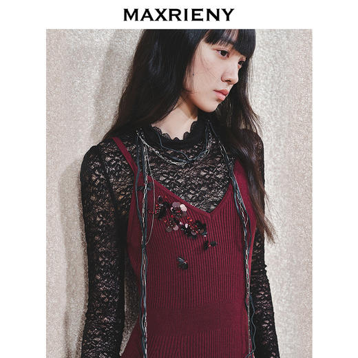 MAXRIENY【商场同款-节庆穿搭】MAXRIENY安哥拉红针织吊带连衣裙(货号:MC85DR805) 商品图2