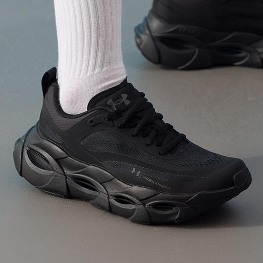 安德玛UA女鞋跑步鞋2025秋季新款舒适透气休闲运动鞋6007641-001 商品图3
