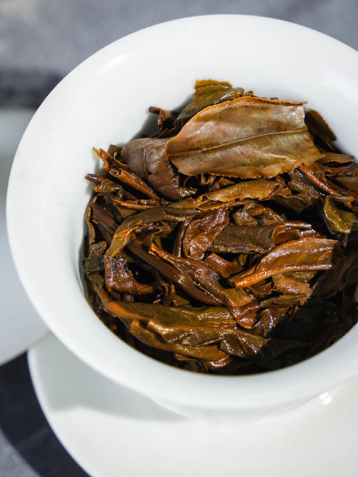 12月11日中午12点【20年陈曼松】原料年份：2005年春茶，选料：2005年曼松原生种掌柜仓库超级重磅的一款茶 市面上根本没有的资源，200克/饼 商品图2