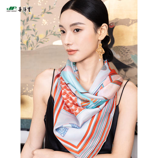 喜得宝文创丝巾《国王气象》艺术数码方巾杭州丝绸100%桑蚕丝素绉缎 商品图0