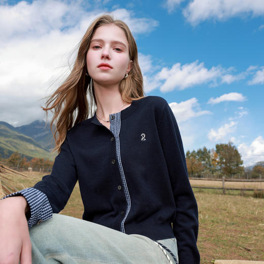 三彩2026春季新款格纹拼接针织衫圆领刺绣毛开衫短款休闲M 商品图3