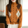 纤束马浣熊绒加厚彩色菱形格卷边开衫NG-2151 | 传递出复古文艺的英伦气息，是时尚界的永恒经典 商品缩略图11
