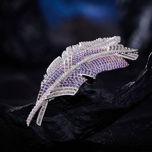 高级感铜镶锆石羽毛气质胸针，奢华优雅时尚精致晚宴西装配饰别针LY-M-226 商品图1