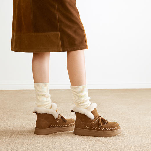 千百度羊皮毛一体时尚雪地靴女冬季新款厚底暖暖靴毛毛鞋短靴A25780105 商品图1