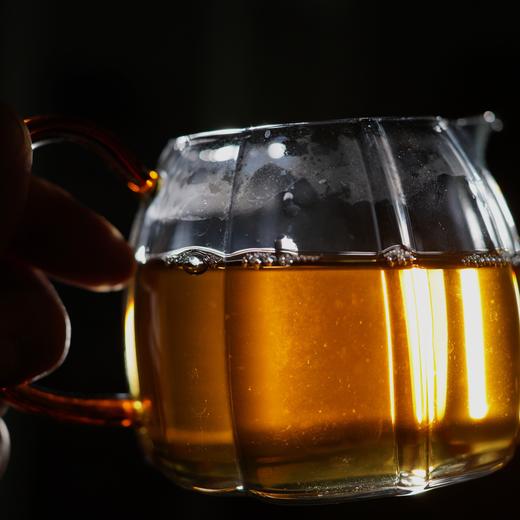 识年老白茶 2013年春秋拼配寿眉茶饼  春水秋香一口入心福鼎白茶 商品图3