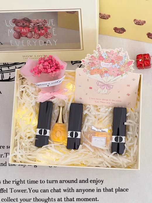 D121017三色口红+香水小样+花束直男过节生日B备黄油小熊礼盒 商品图0