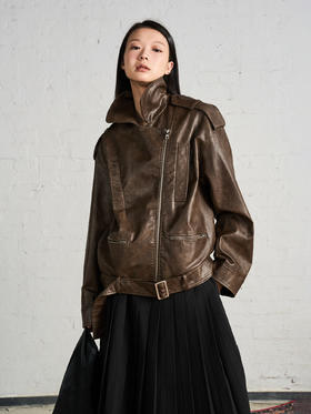 【5折不退换 买六免一】TakeCare当心   翻领深灰棕斜门襟下摆系扣皮衣