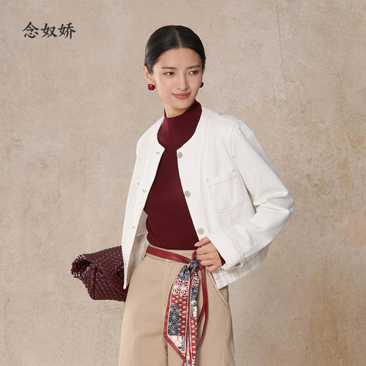 【商场同款】CNJ5B78 “ 骑士夹克 ” 柔和米白色撞色明线圆领牛仔外套 商品图0