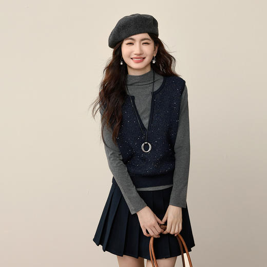 【12/10新品6折】熙世界巨好看的亮片针织马甲女秋冬新款小香风叠穿含羊毛背心上衣 商品图3