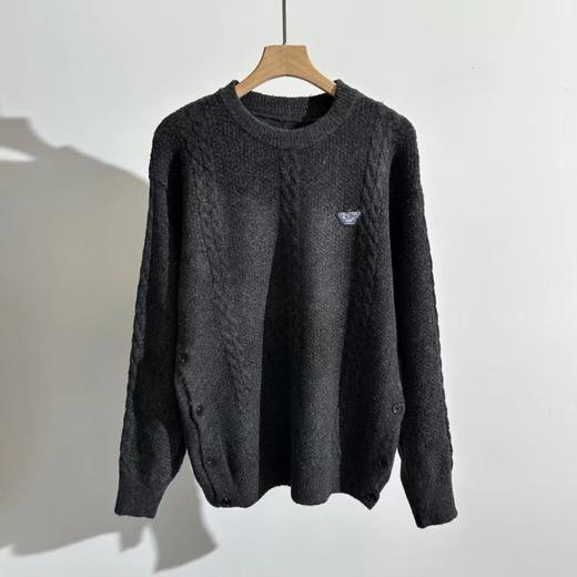 D121011秋季新款下摆纽扣设计百变穿搭软糯舒适圆领毛衣 商品图0