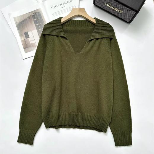 D121033冬季新款法式极简风高端羊毛翻领百搭V领针织衫 商品图9