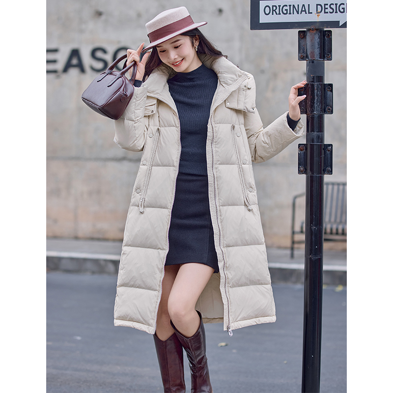 红念奶白色鹅绒连帽羽绒服女长款面包服冬季2025新款高端冬装外套