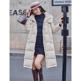 红念奶白色鹅绒连帽羽绒服女长款面包服冬季2025新款高端冬装外套