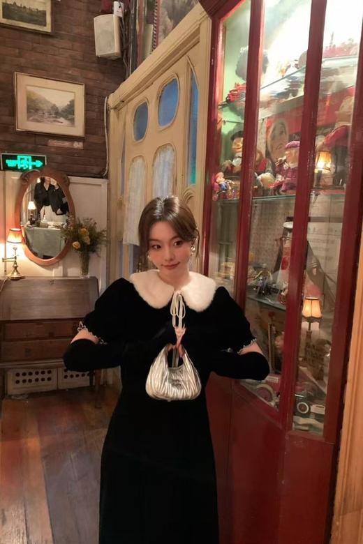 SIA SAYLOR 法式千金礼服袖套毛领丝绒连衣裙 21984 商品图3