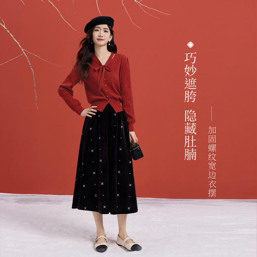 【12/10新品6折】熙世界圣诞穿搭红色毛衣开衫女2025秋冬蝴蝶结系带V领针织短外套 商品图2