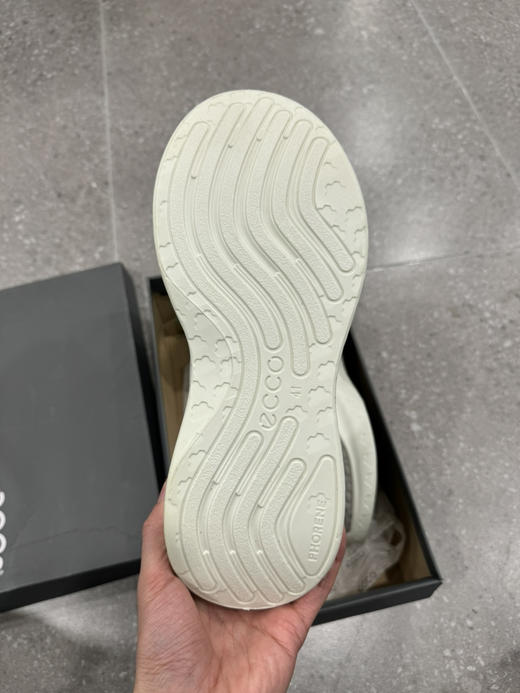 正品 ecco爱步 悦动 牛皮 舒适透气 低帮 运动休闲鞋 男款 草绿色 全新鞋盒轻微破损 尺码41号449码 商品图4