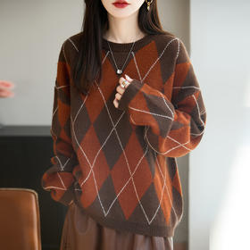 纤束马浣熊绒加厚拼色菱形格圆领毛衣NG-2135 | 传递出复古文艺的英伦气息，是时尚界的永恒经典