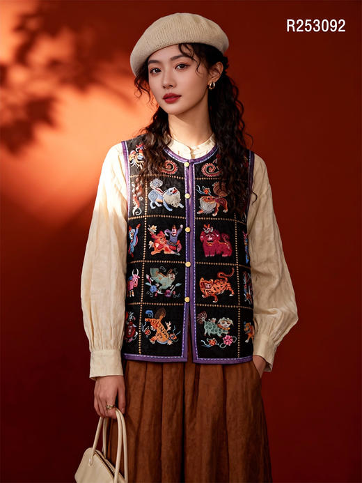 R253092马甲 商品图1