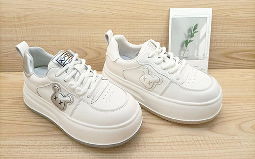 豪行秋季新款24363001真皮百搭厚底小白鞋休闲增高女鞋板鞋 商品图3