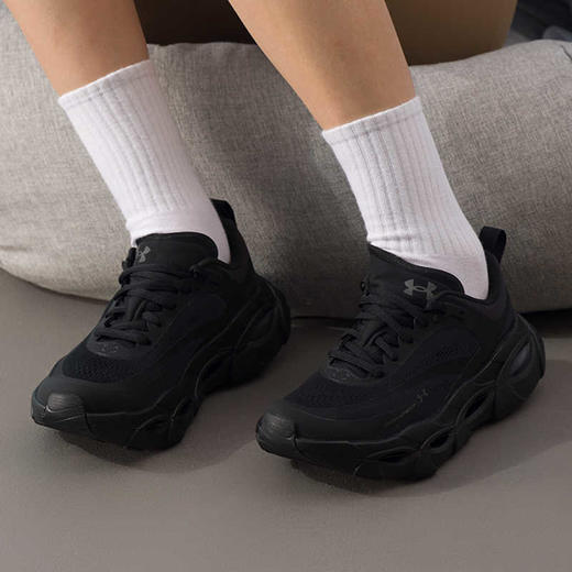 安德玛UA女鞋跑步鞋2025秋季新款舒适透气休闲运动鞋6007641-001 商品图4