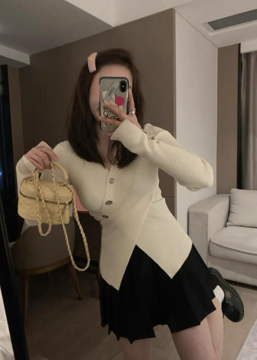 <曾小咸推荐>不规则交叉针织衫 日常129.99 立减60 前600单秒杀69.99！！【预售款，预计3-15天发货】 商品图9