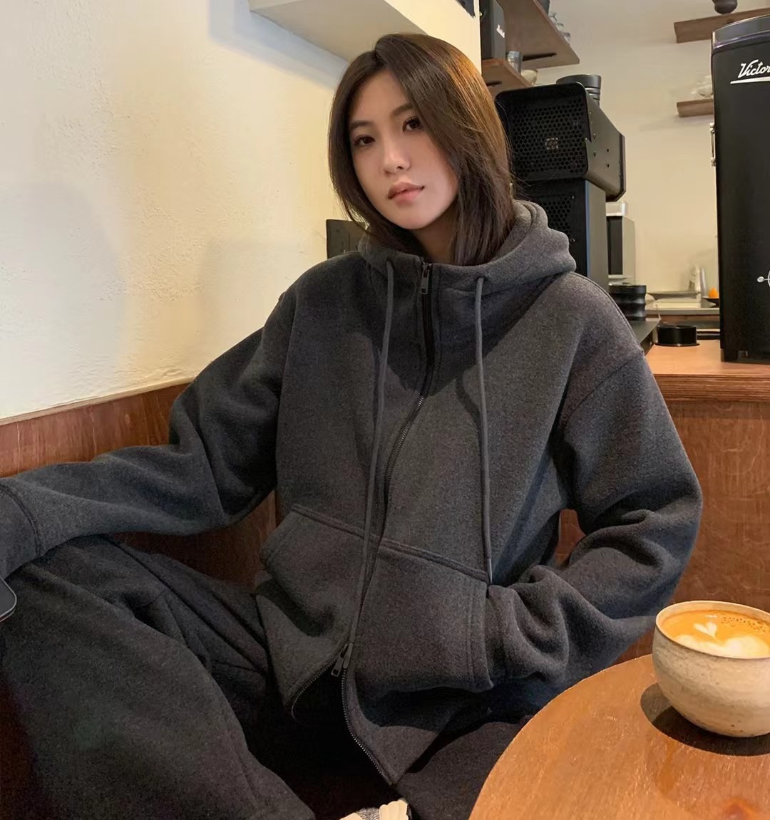 老米优品🎈自留款！超有范的懒人套装！《加厚双面绒连帽拉链外套+小直筒阔腿裤》高级灰，巨显瘦洋气！厚实保暖~ TZ251210A