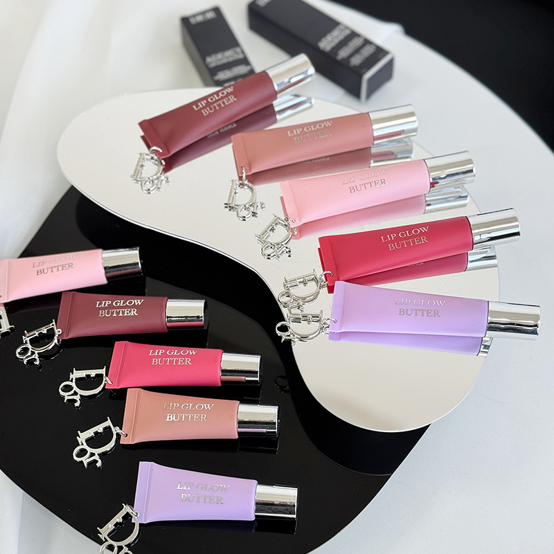 【Dior  lip glow butte吊坠唇蜜】玻璃嘟嘟唇  秋冬滋润唇部 买两支送两支