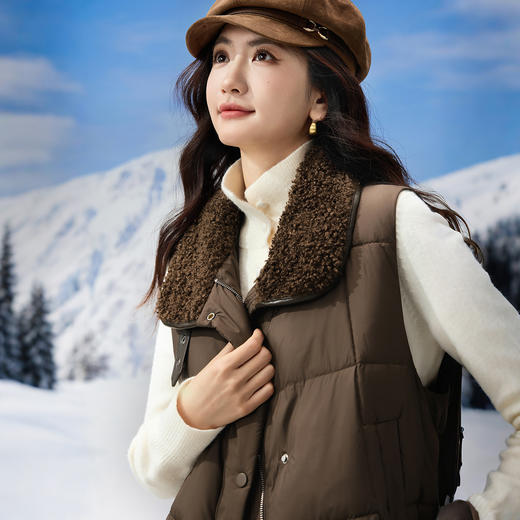 【12/10新品6折】熙世界复古棕色毛绒领羽绒棉服马甲女冬季坎肩外穿马夹背心短外套 商品图4