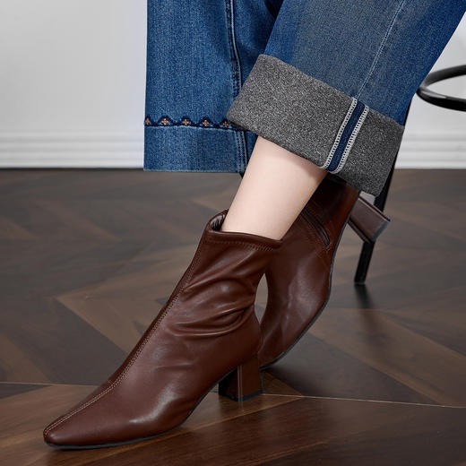 「高货wl」全新升级【铂金会员266/天猫359/差价93】(00145)洛诗琳立裁薄绒高腰牛仔裤2025秋冬民族风刺绣显瘦直筒裤 商品图1