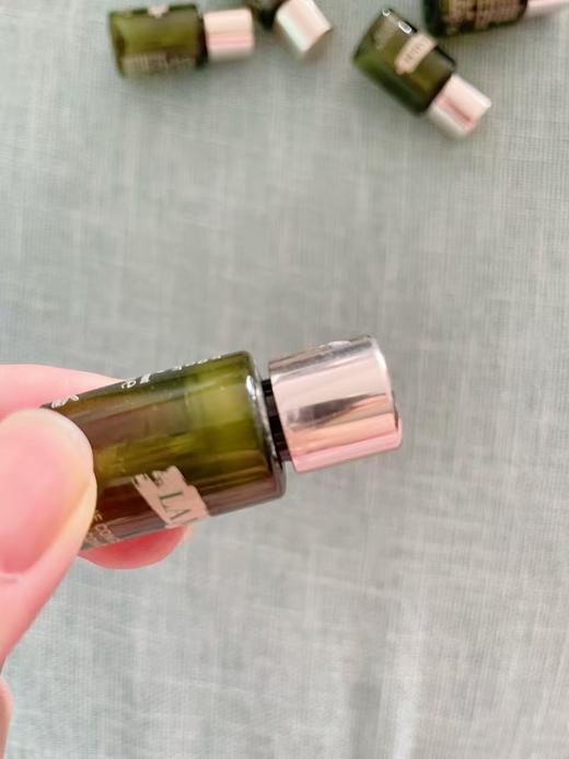 【双旦特惠：保税直邮】LA MER/海蓝之谜经典面霜60ml+面霜小样7ml*9+精华露5ml*2 商品图7