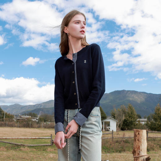 三彩2026春季新款格纹拼接针织衫圆领刺绣毛开衫短款休闲M 商品图2