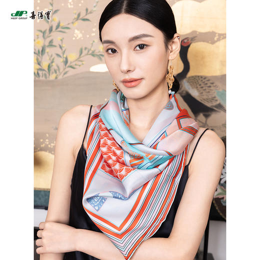 喜得宝文创丝巾《国王气象》艺术数码方巾杭州丝绸100%桑蚕丝素绉缎 商品图2