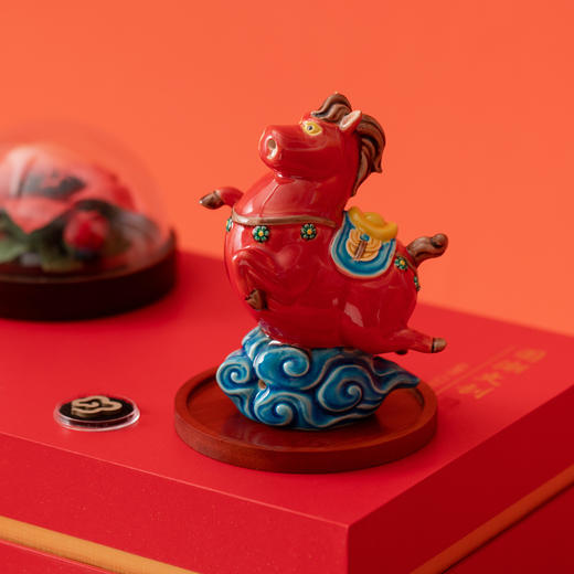 【一群朋友】2026 骐骥驰聘·马上花财 -马踏飞烟盘香套组 商品图4