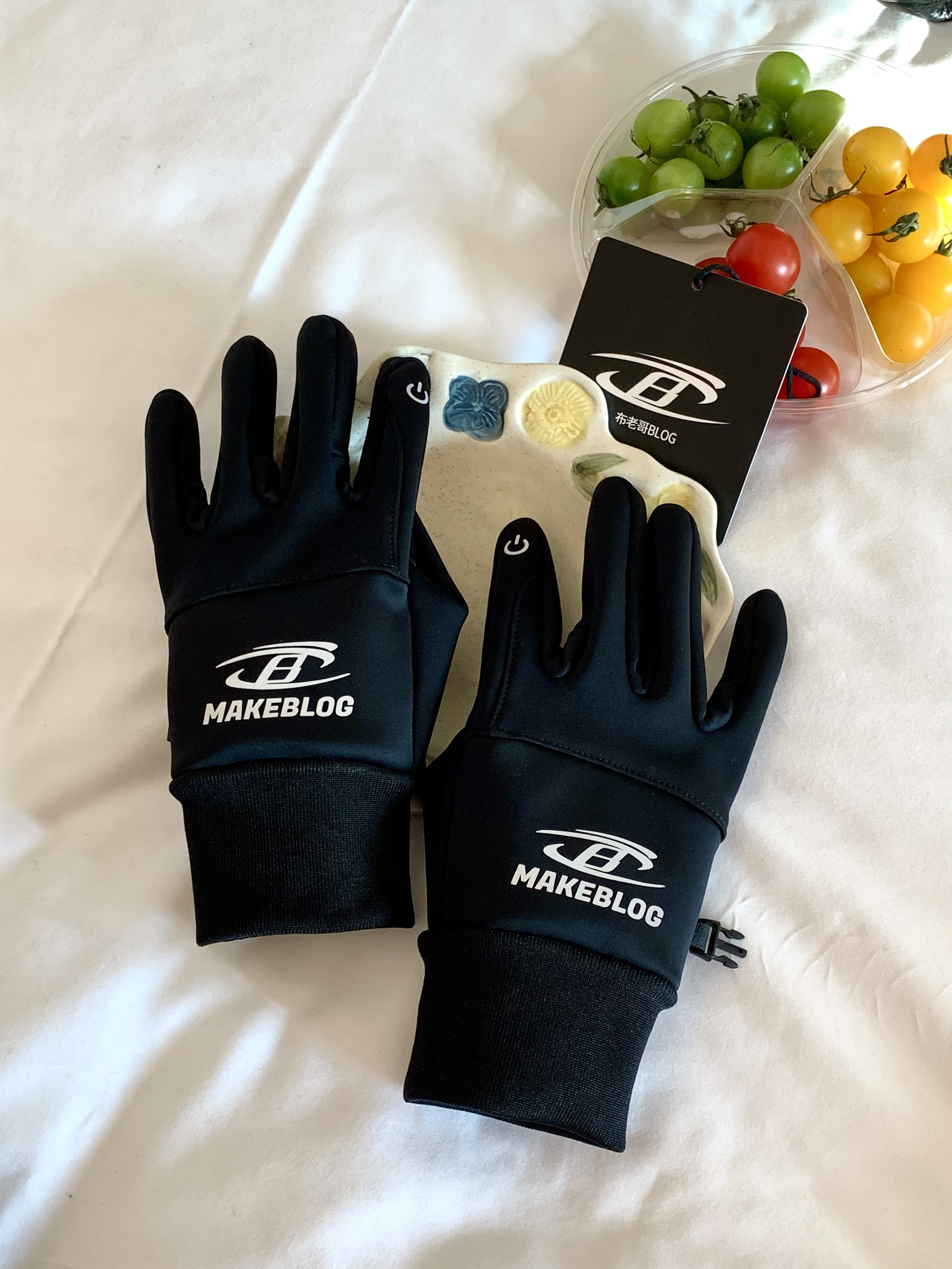 布老哥Blog冬季加绒保暖防风手套可触屏反光logo骑行运动均码手套