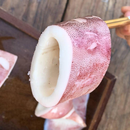 渤海火箭鱿鱼，冷水海域的鱿鱼品种，特点是肉厚，无浸泡漂白，保持原浆原色，1.5斤/袋（3-5条） 商品图6